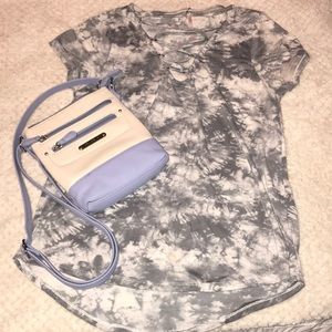 Gray tie-dye V-neck shirt